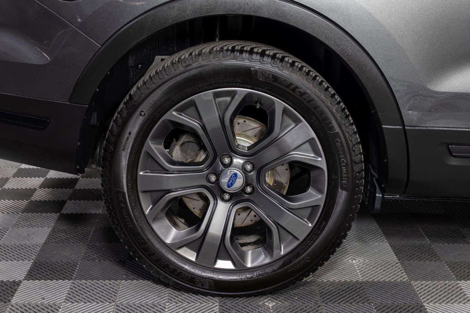 Used 2018 Ford Explorer Sport w/ Equipment Group 401A image 41