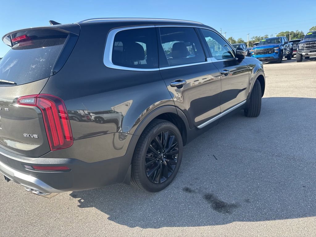 Used 2021 Kia Telluride SX w/ Towing Package FWD image 5