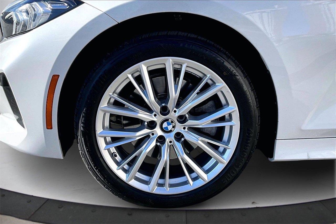 Used 2024 BMW 330i xDrive Sedan w/ Convenience Package image 33