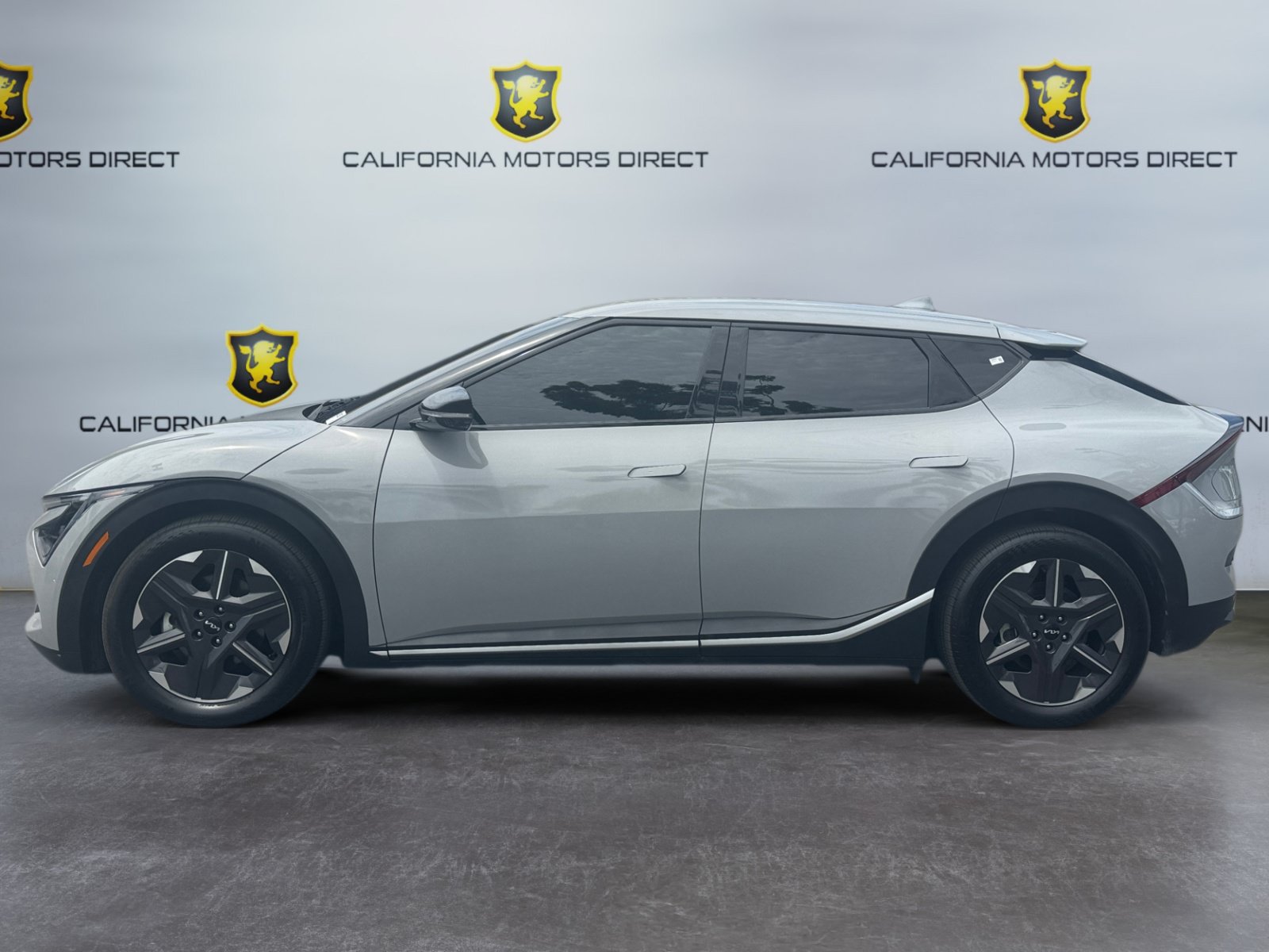 Used 2025 Kia EV6 Light RWD image 2