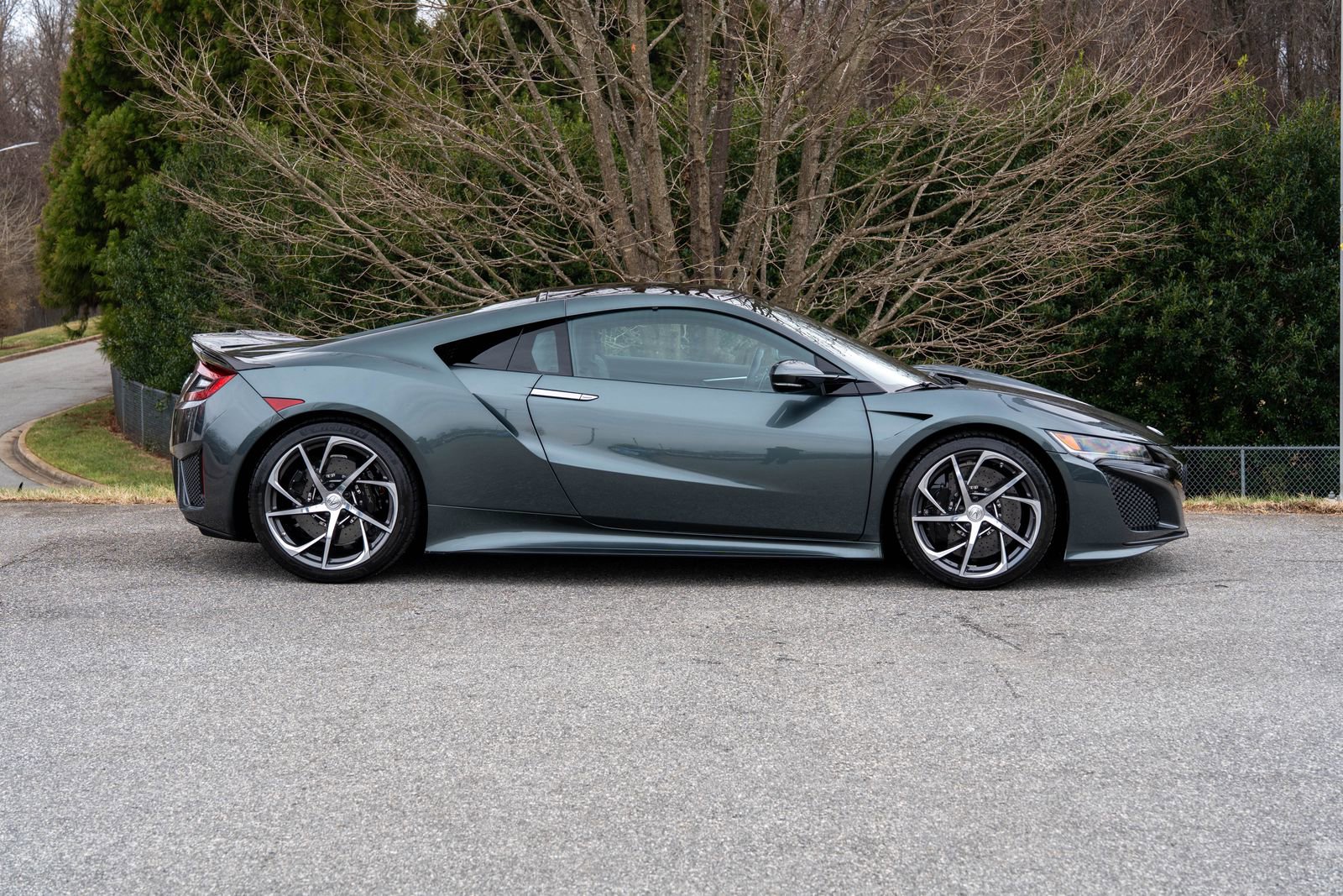 Used 2017 Acura NSX image 8