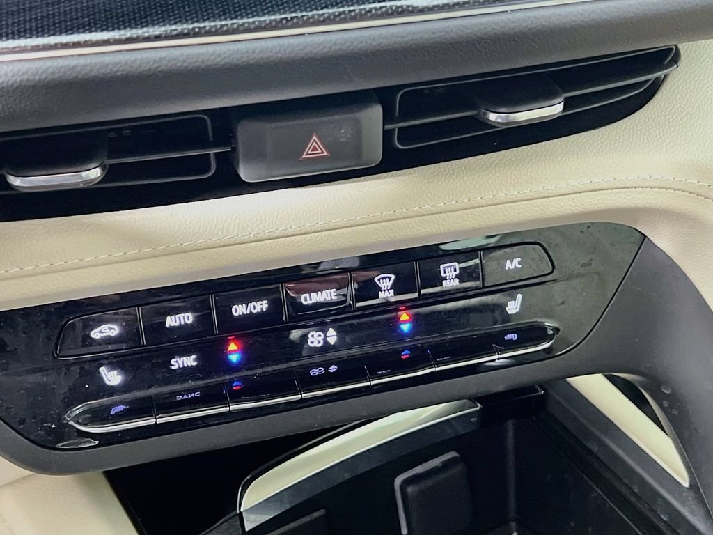 Certified 2023 Buick Envision Essence AWD/4WD image 15