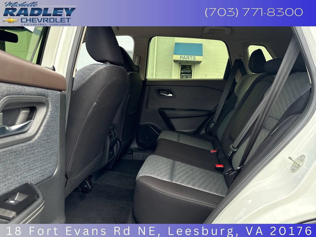 Used 2023 Nissan Rogue SV AWD/4WD image 23