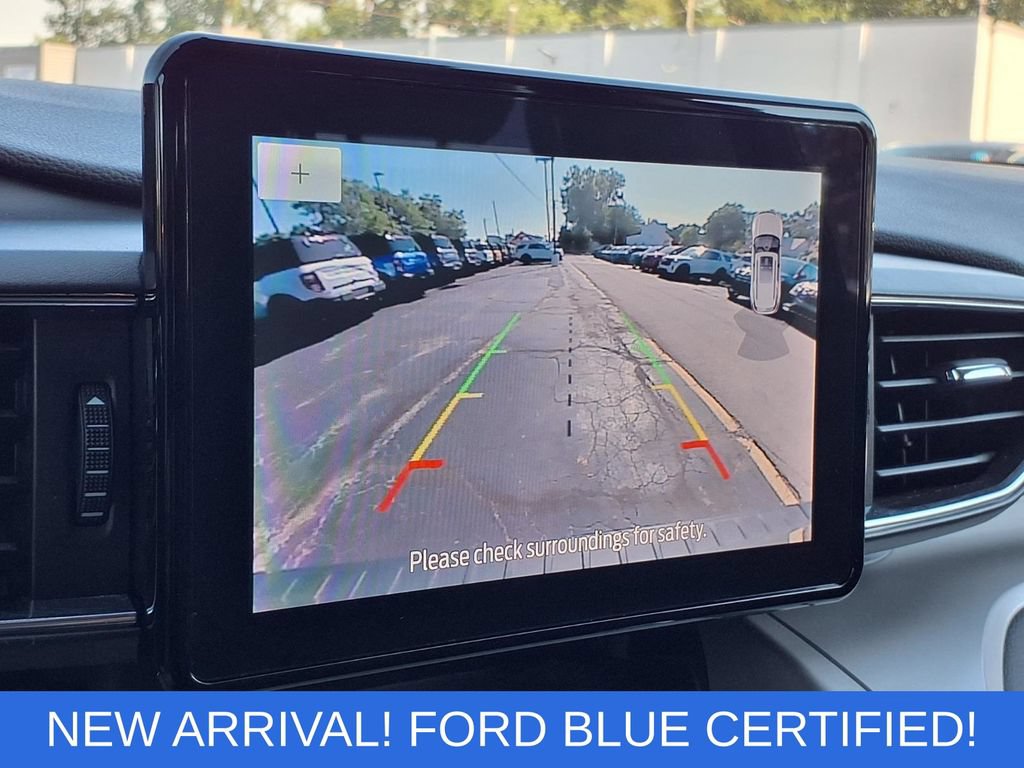 Certified 2023 Ford Explorer XLT w/ Equipment Group 202A AWD/4WD image 9