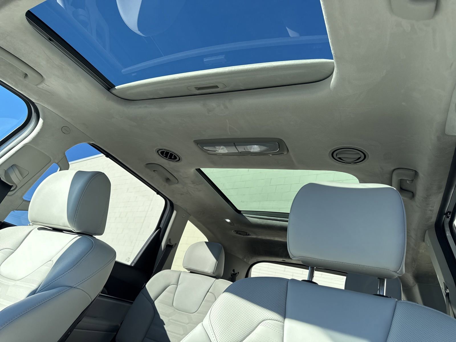 Used 2025 Kia Telluride SX Prestige image 39