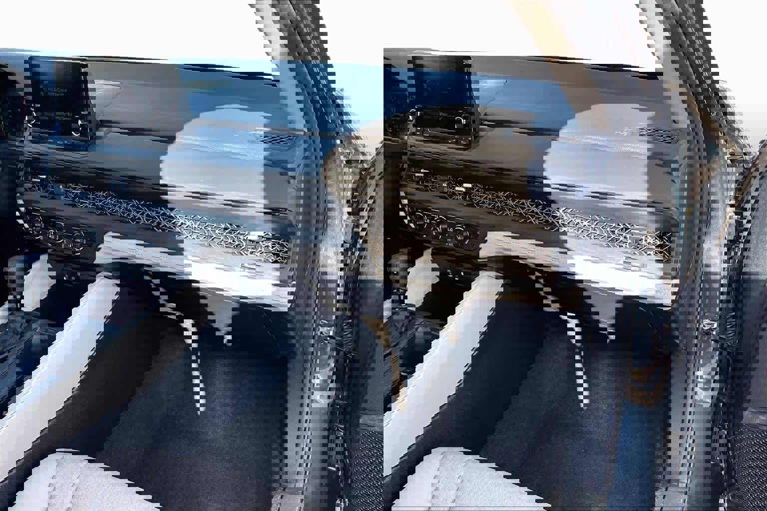 Used 2023 Honda Accord EX image 36