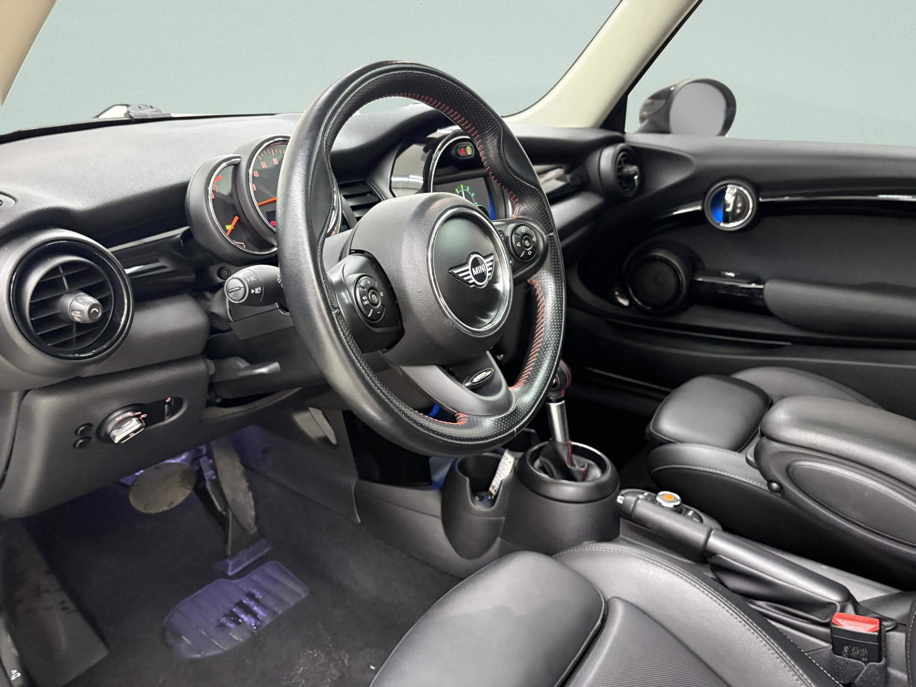 Used 2019 MINI Cooper S image 10