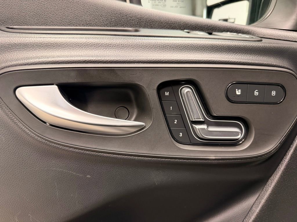 Used 2022 Mercedes-Benz Sprinter 2500 image 27