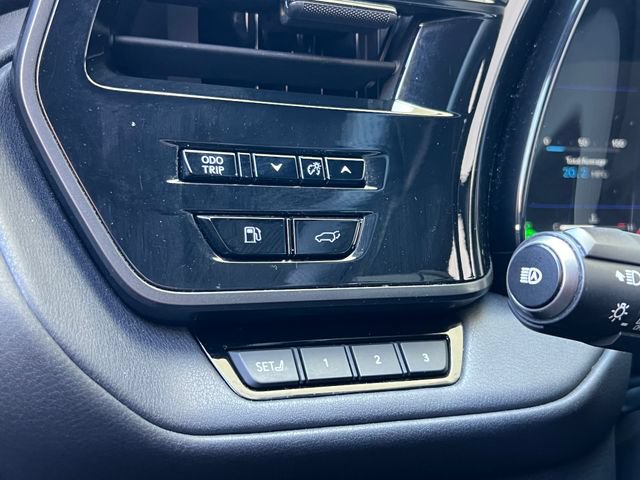 Used 2025 Lexus TX 500h AWD w/ Technology Package image 29