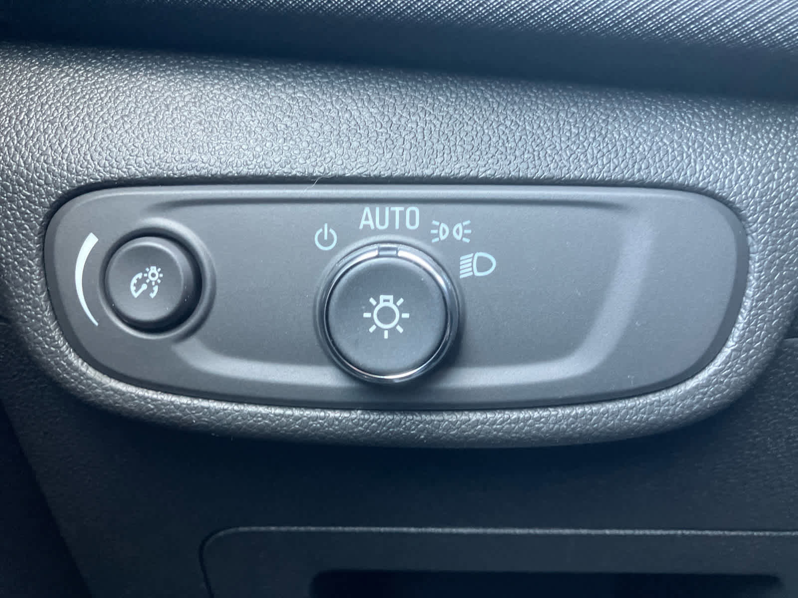 New 2026 Chevrolet TrailBlazer RS w/ Convenience Package image 14