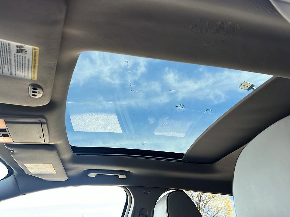 Used 2015 Lincoln MKX FWD w/ Equipment Group 102A image 19