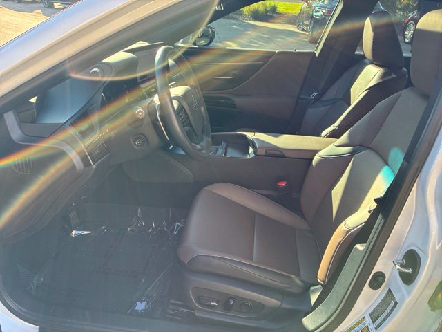 Used 2024 Lexus ES 350 w/ Premium Package FWD image 13