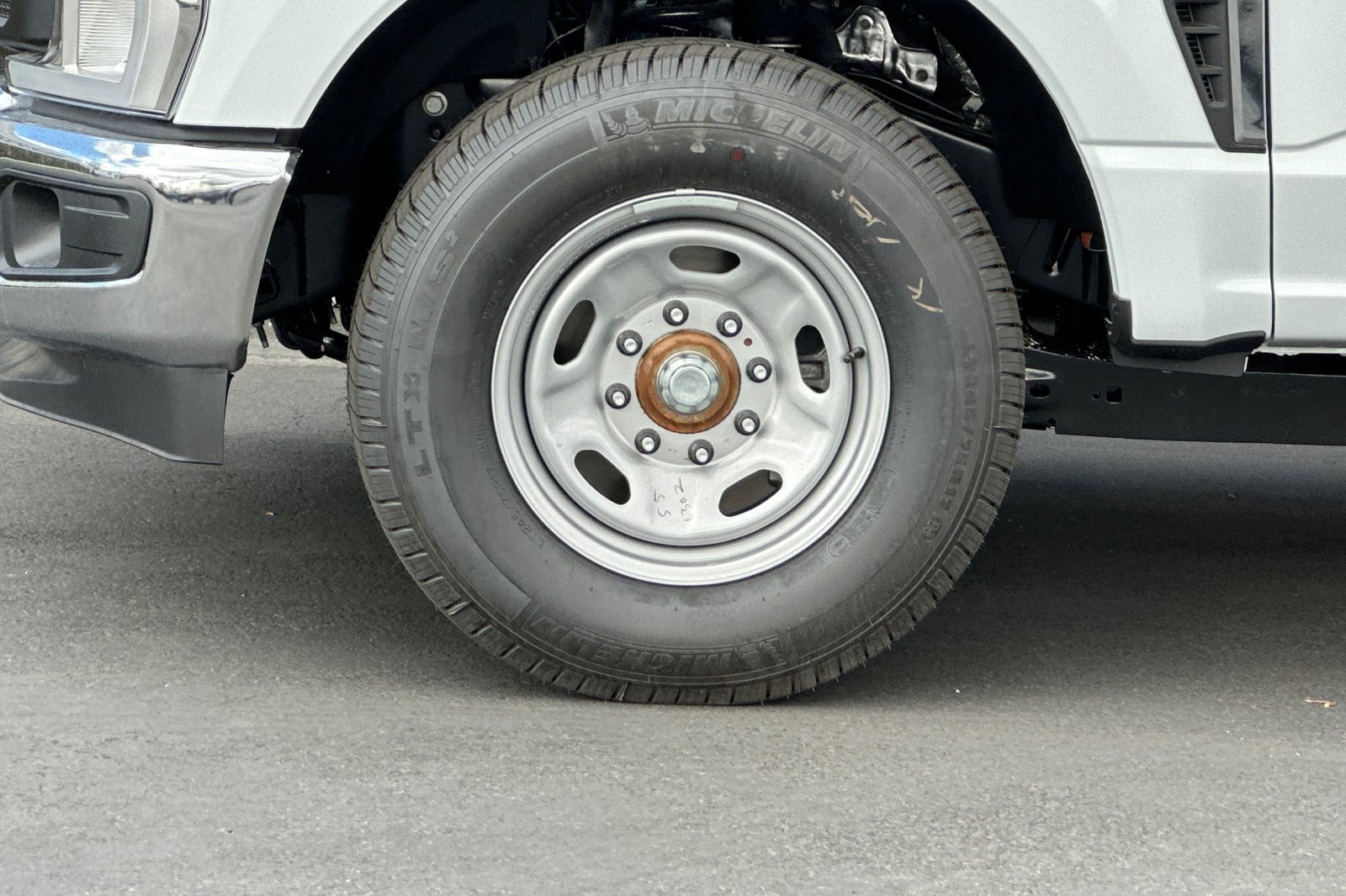 New 2026 Ford F250 XL w/ XL Chrome Package image 22