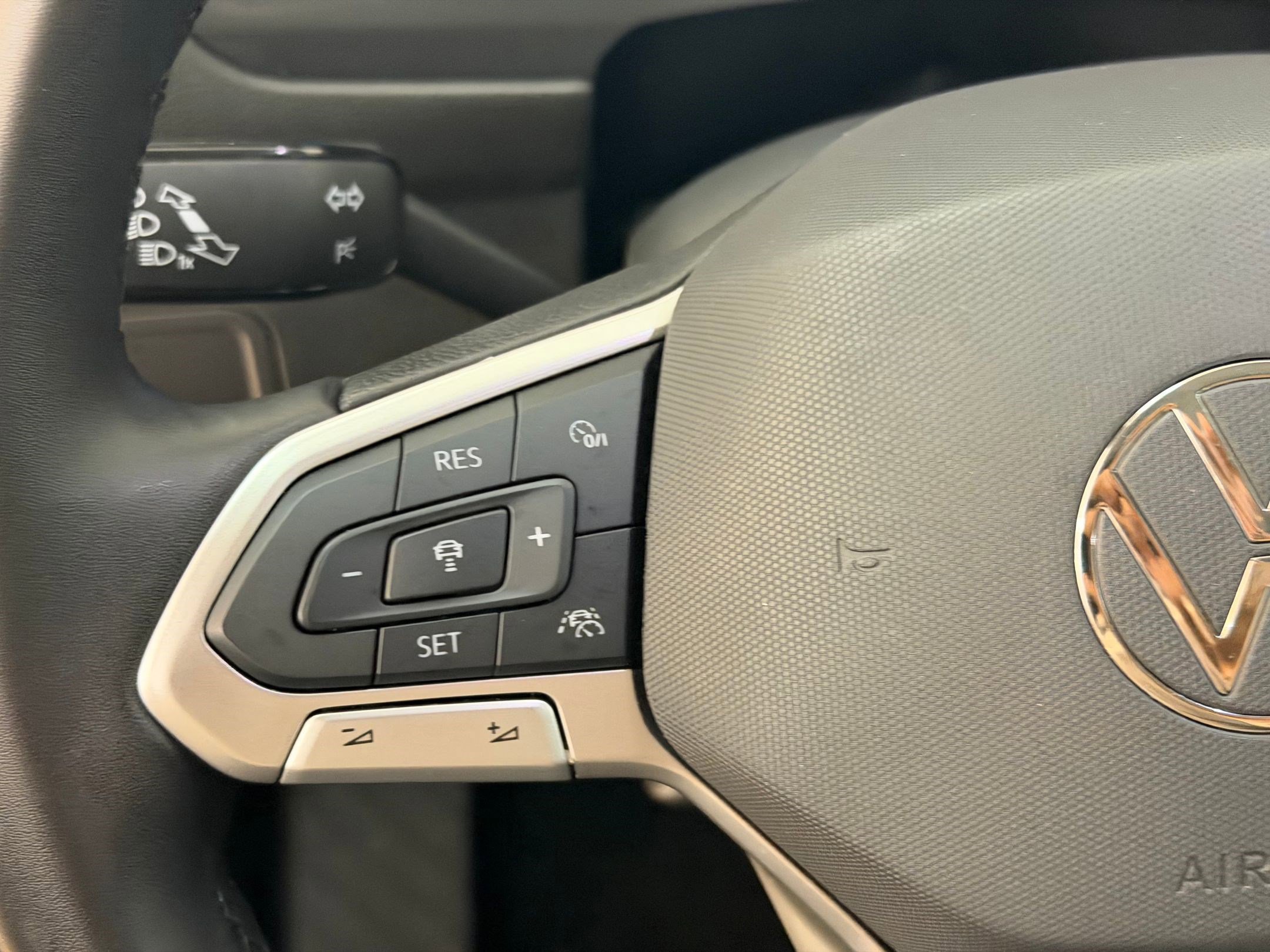 Used 2024 Volkswagen Tiguan Wolfsburg Edition image 25