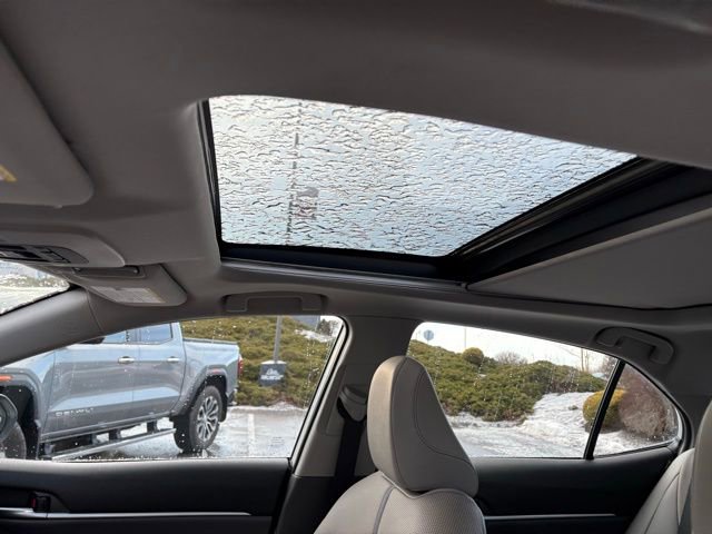 Used 2023 Toyota Camry XSE image 12