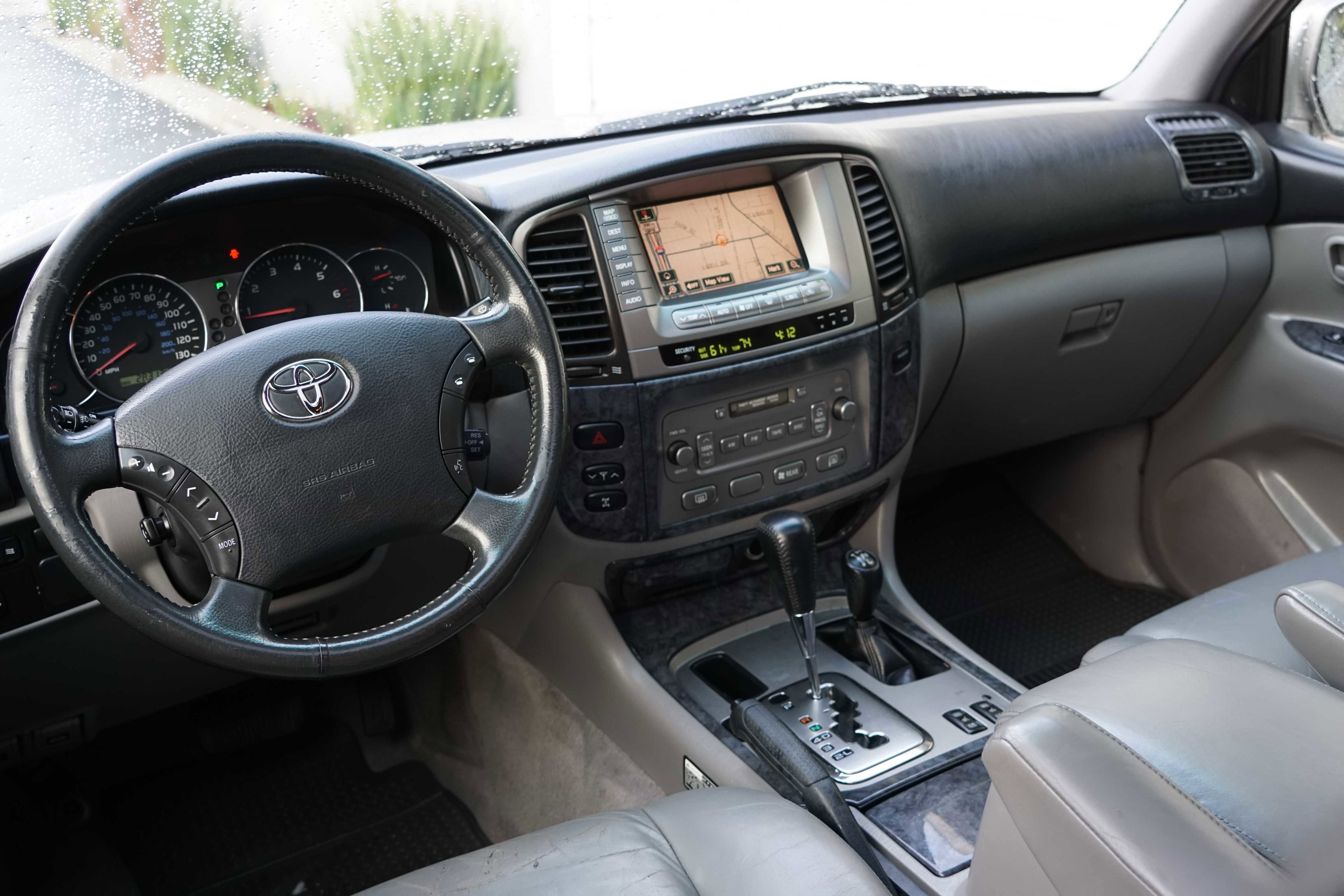 Used 2004 Toyota Land Cruiser image 31