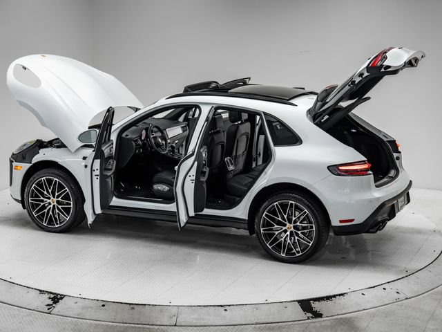 Certified 2026 Porsche Macan AWD/4WD image 39