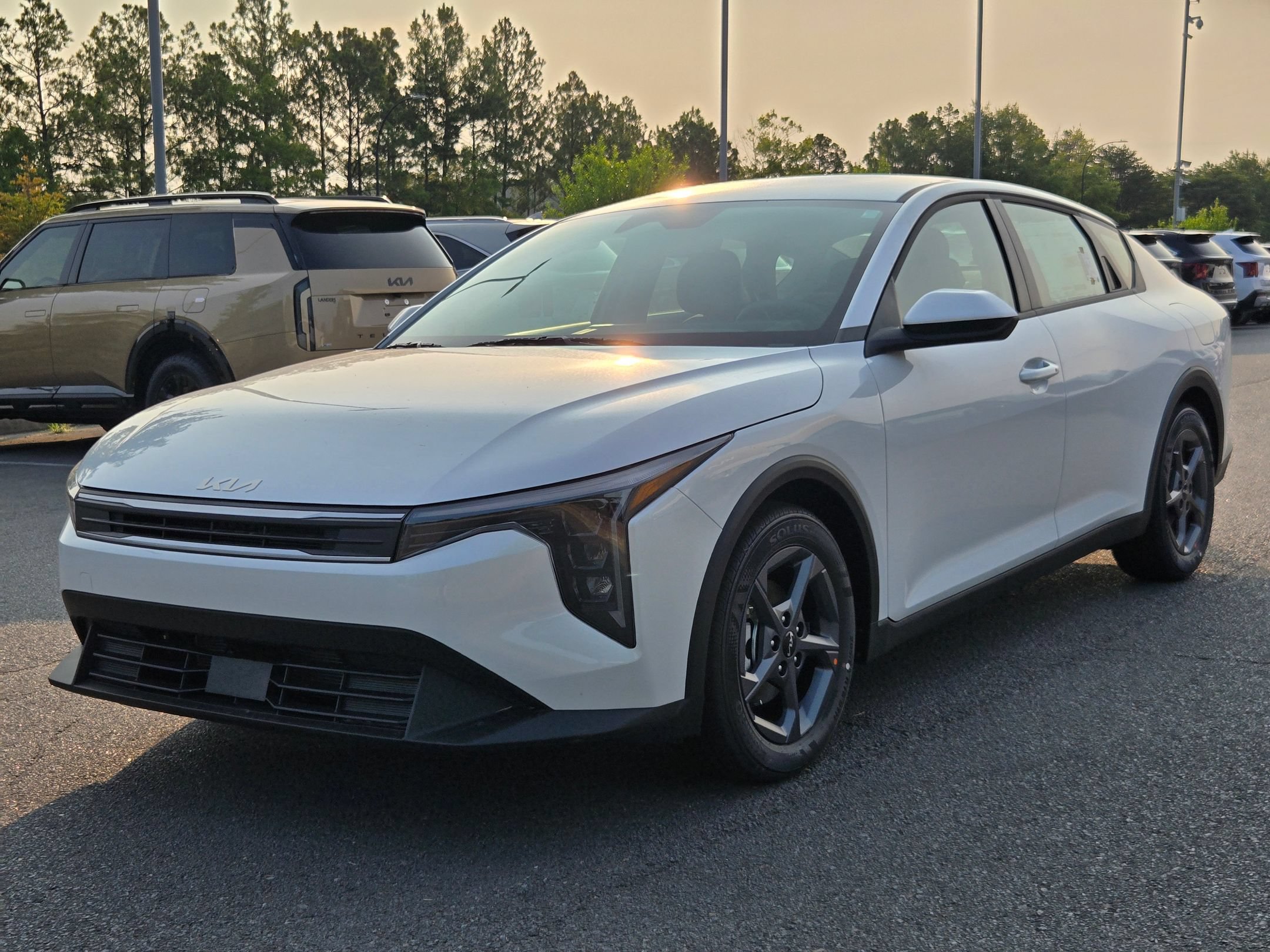 New 2026 Kia K4 FWD image 3