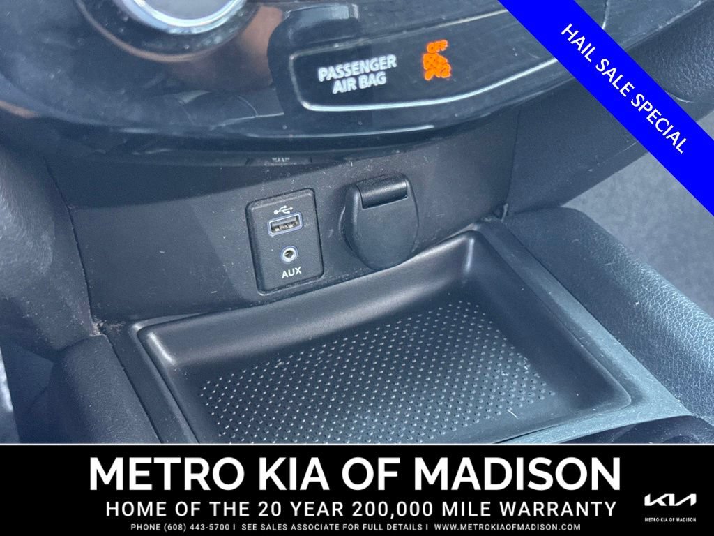 Used 2017 Nissan Rogue SV AWD/4WD image 26