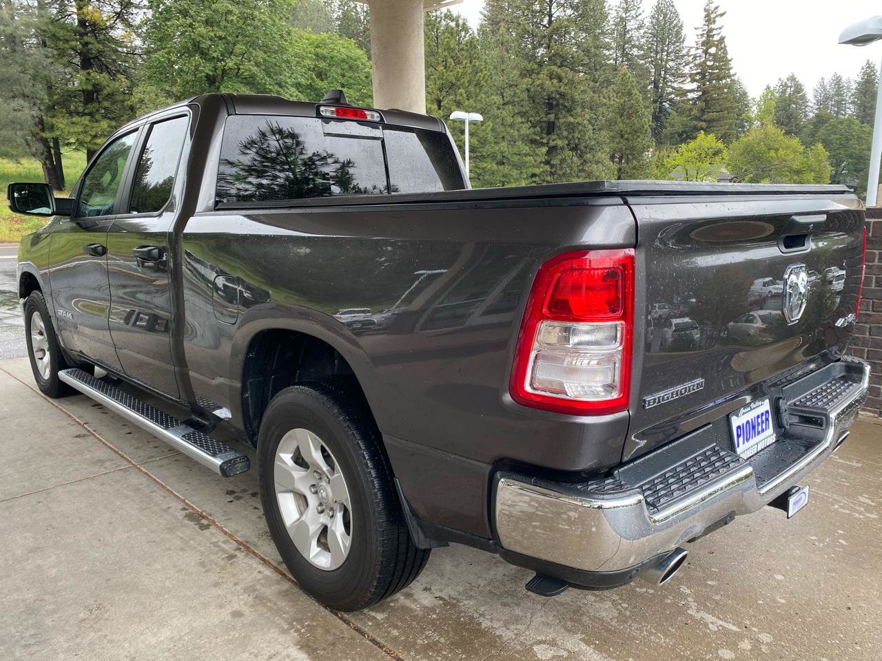 Used 2023 RAM 1500 Big Horn AWD/4WD image 3