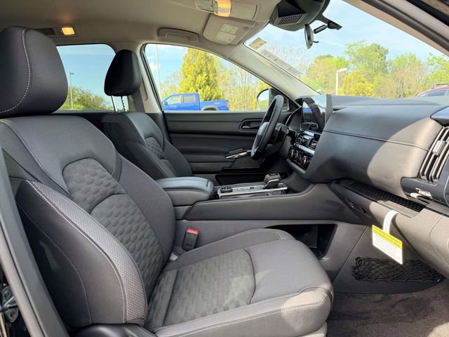 New 2026 Nissan Pathfinder SV w/ Cargo Package AWD/4WD image 10