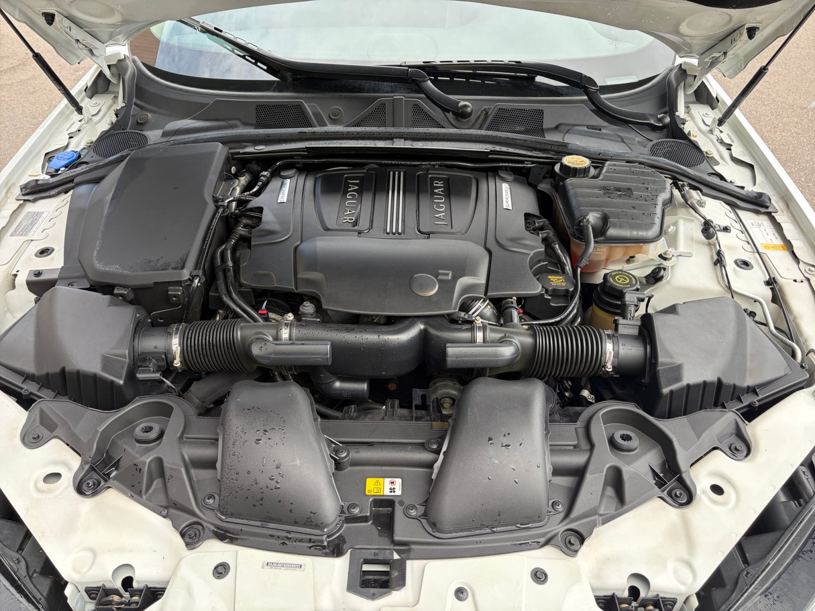 Used 2013 Jaguar XF 3.0 AWD/4WD image 32