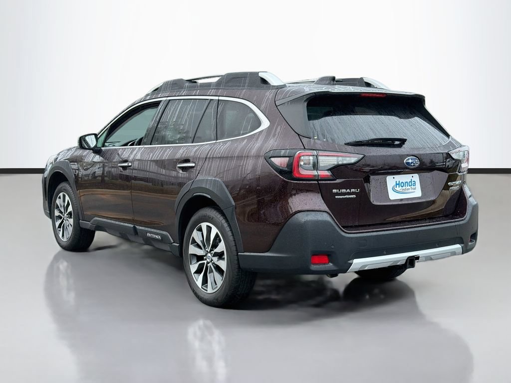 Used 2024 Subaru Outback Touring AWD/4WD image 8