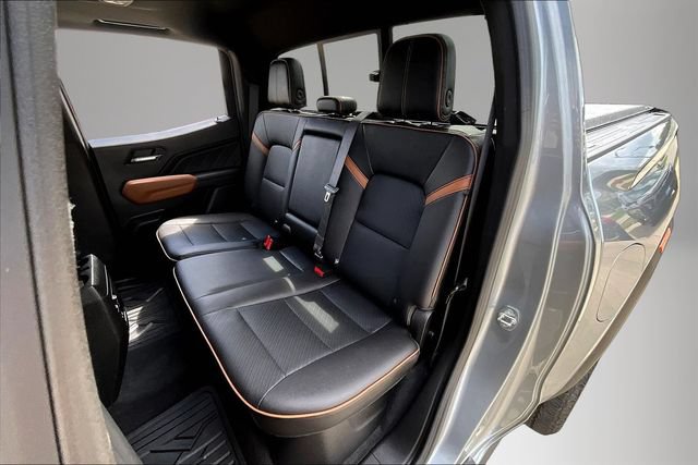 Used 2023 GMC Canyon AT4 w/ AT4 Premium Package AWD/4WD image 23