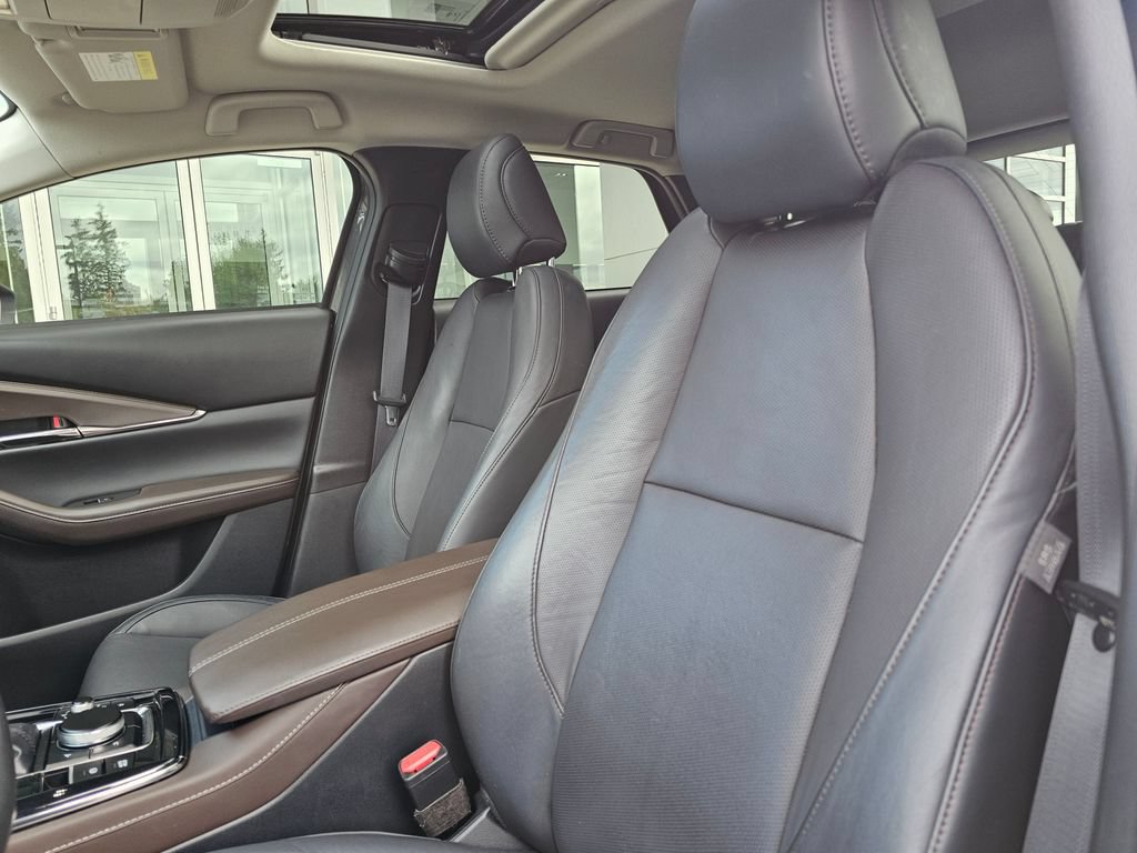 Used 2022 MAZDA CX-30 AWD 2.5 S w/ Premium Package image 26