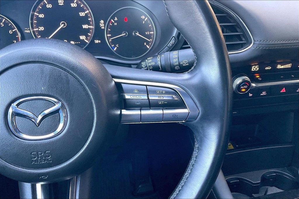 Used 2019 MAZDA MAZDA3 Hatchback w/ Preferred Package FWD image 18