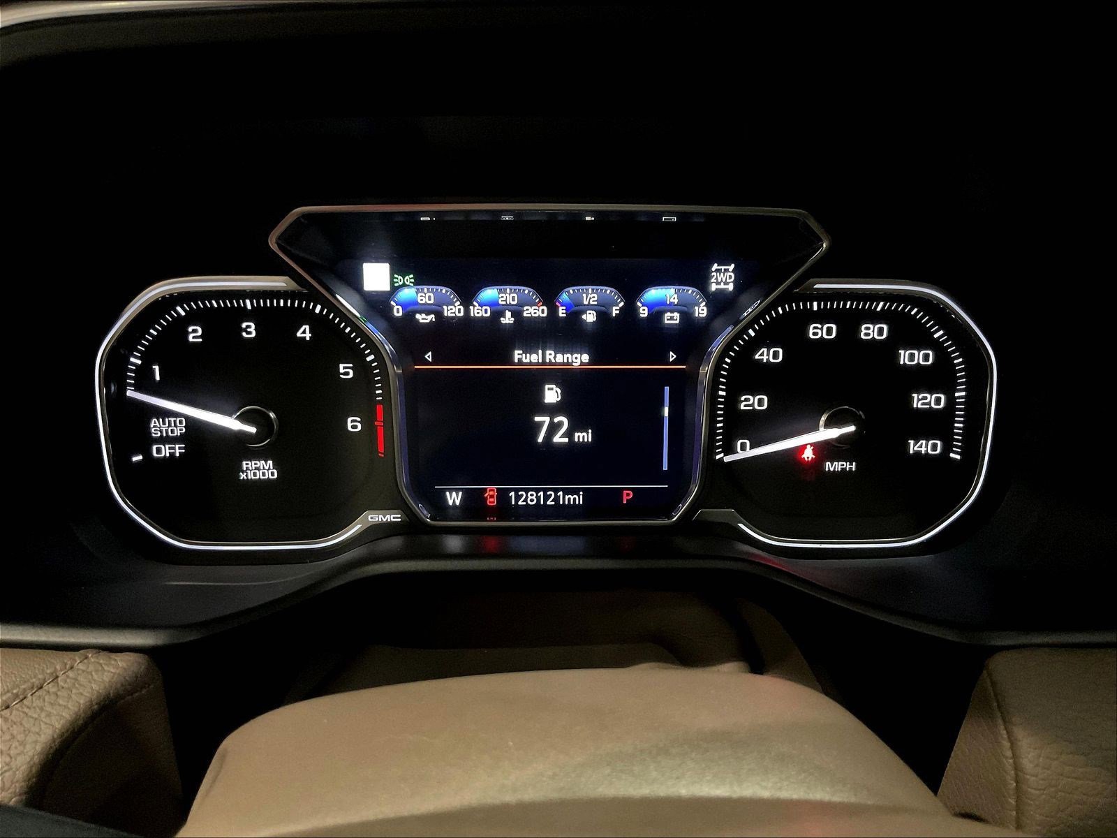 Used 2021 GMC Yukon Denali w/ Denali Premium Package AWD/4WD image 13