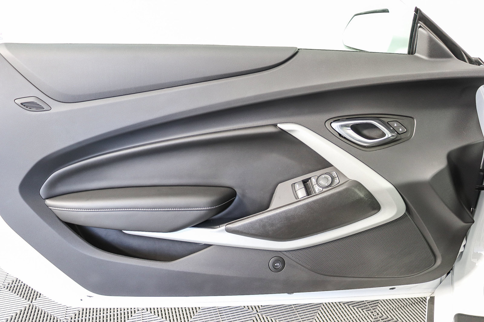 Used 2023 Chevrolet Camaro SS RWD image 21