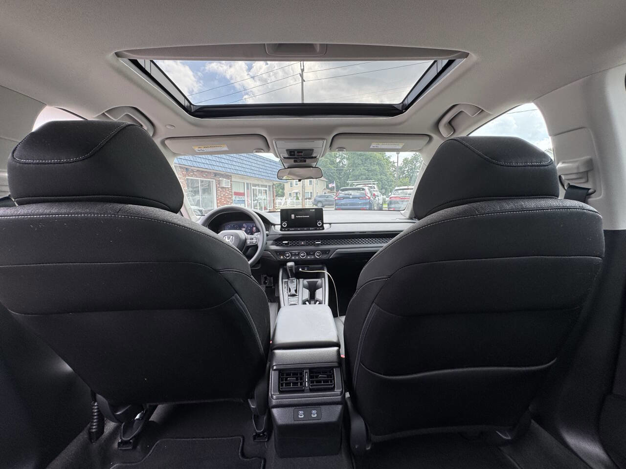 Used 2025 Honda Accord SE image 34