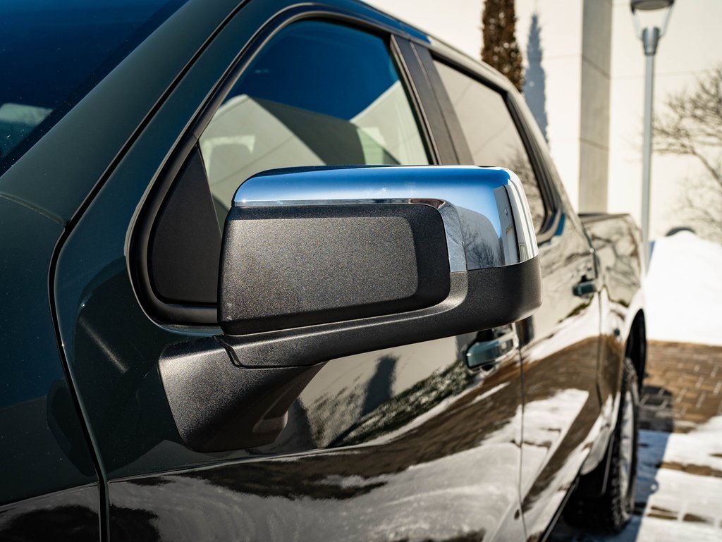 Used 2025 Chevrolet Silverado 1500 LT image 16