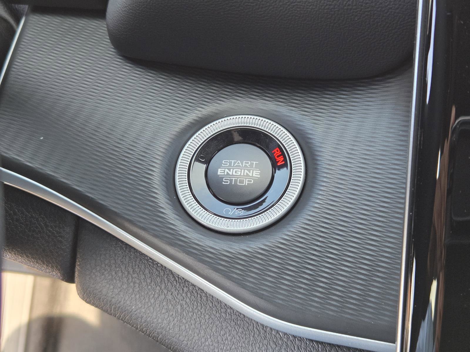 New 2025 Jeep Grand Cherokee L Altitude image 14