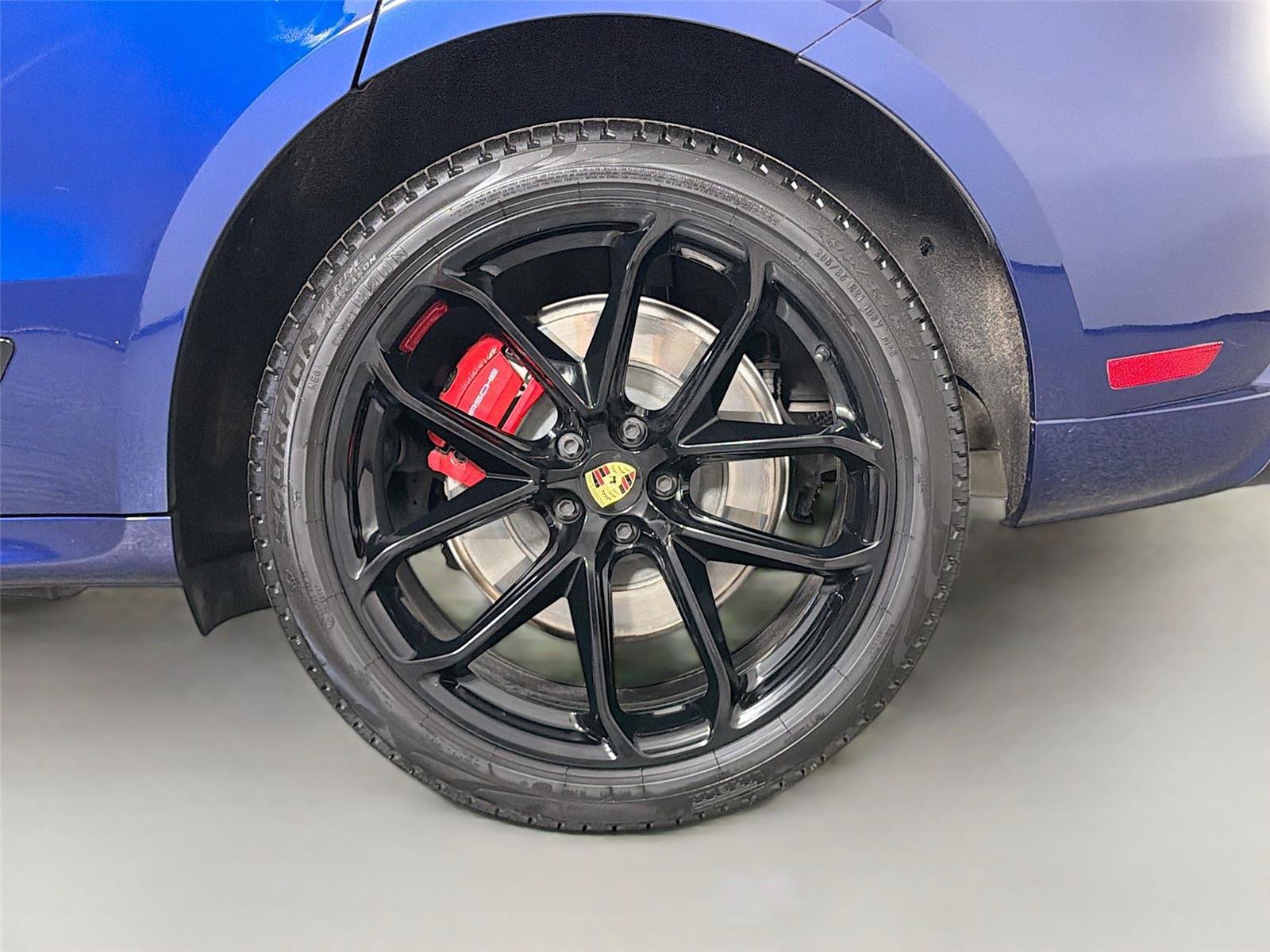 Certified 2023 Porsche Macan GTS AWD/4WD image 12