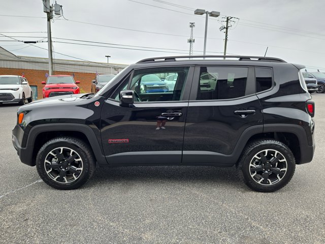 Used 2023 Jeep Renegade Trailhawk AWD/4WD image 51