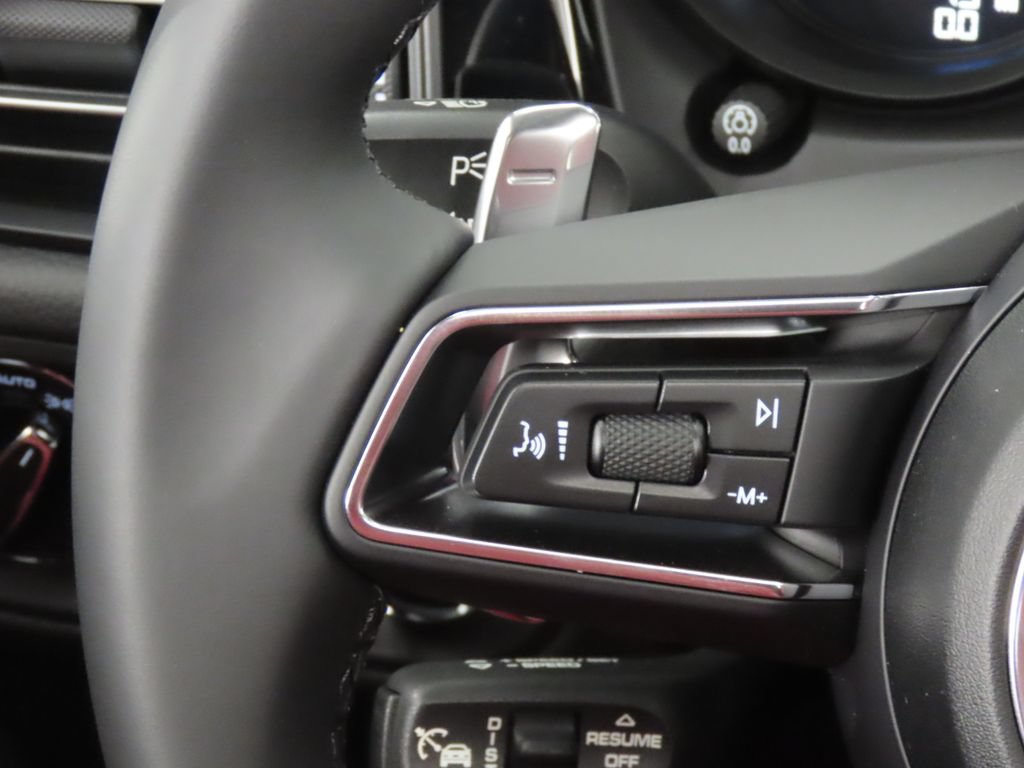 New 2026 Porsche Macan AWD/4WD image 20