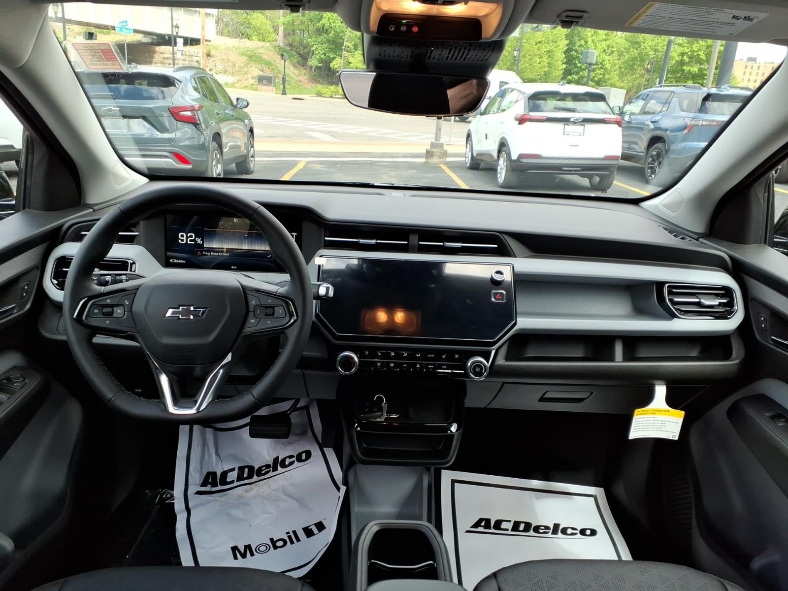 New 2027 Chevrolet Bolt RS w/ Technology Package FWD image 13