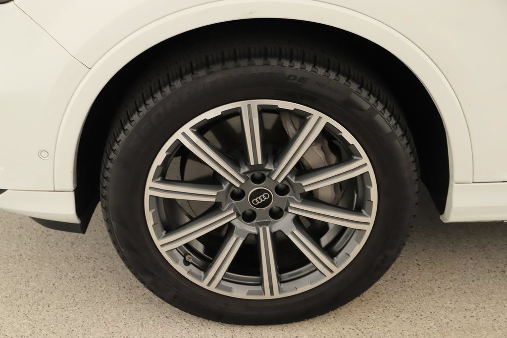Certified 2023 Audi Q7 2.0T Premium Plus AWD/4WD image 33
