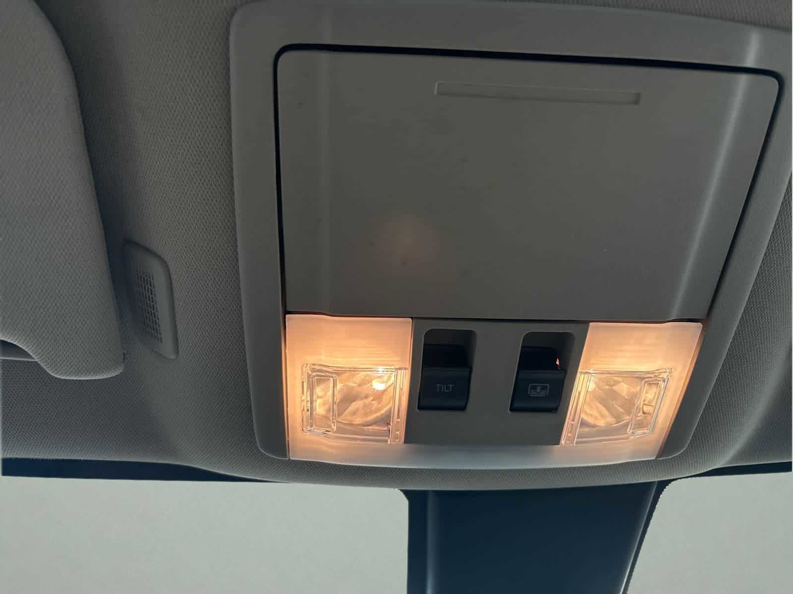 Used 2011 Lincoln MKX AWD w/ 101A Rapid Spec Order Code image 29