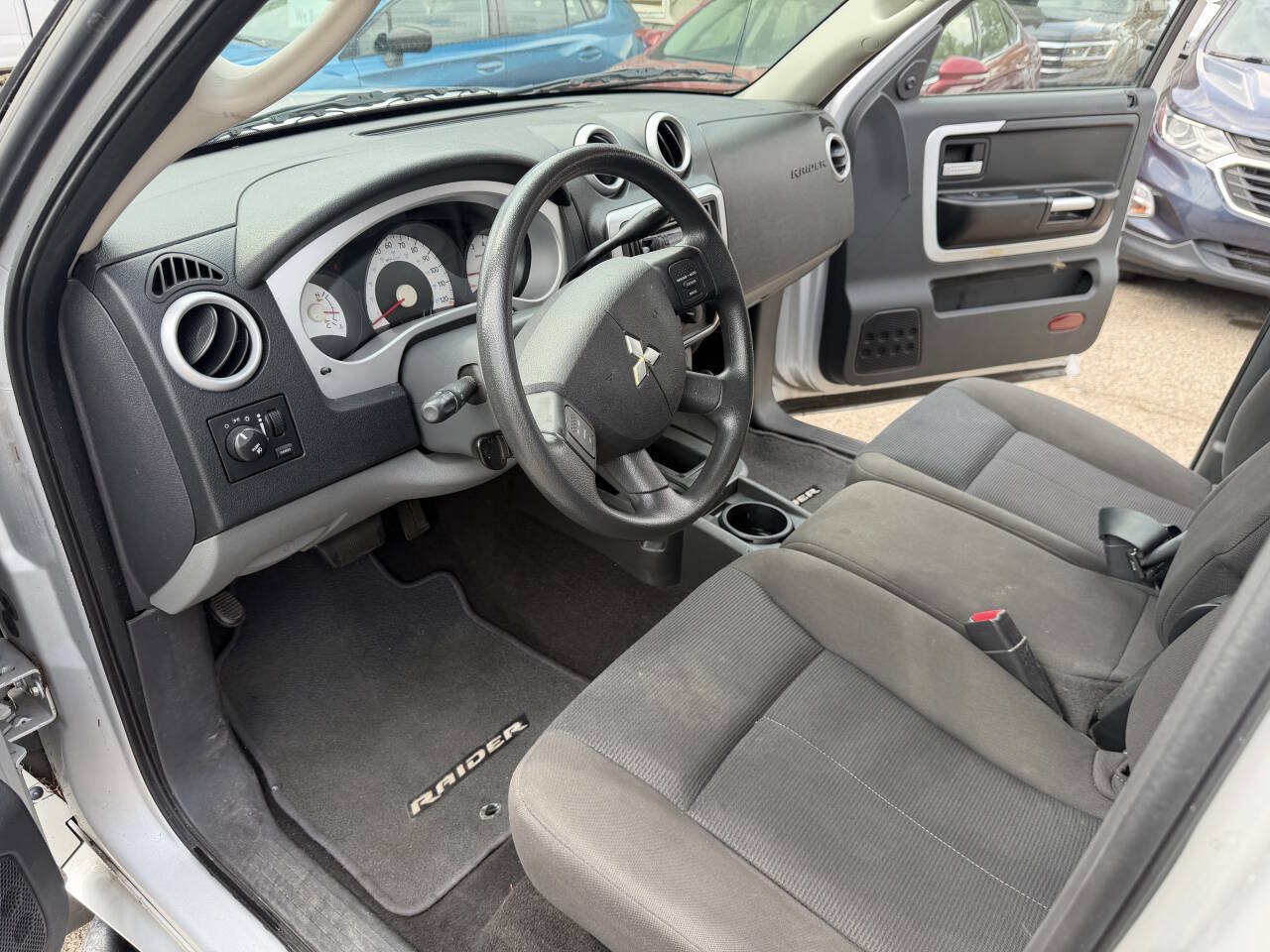 Used 2008 Mitsubishi Raider LS RWD image 11