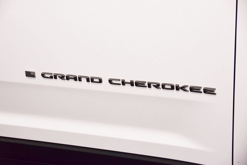 Used 2021 Jeep Grand Cherokee L Limited AWD/4WD image 11