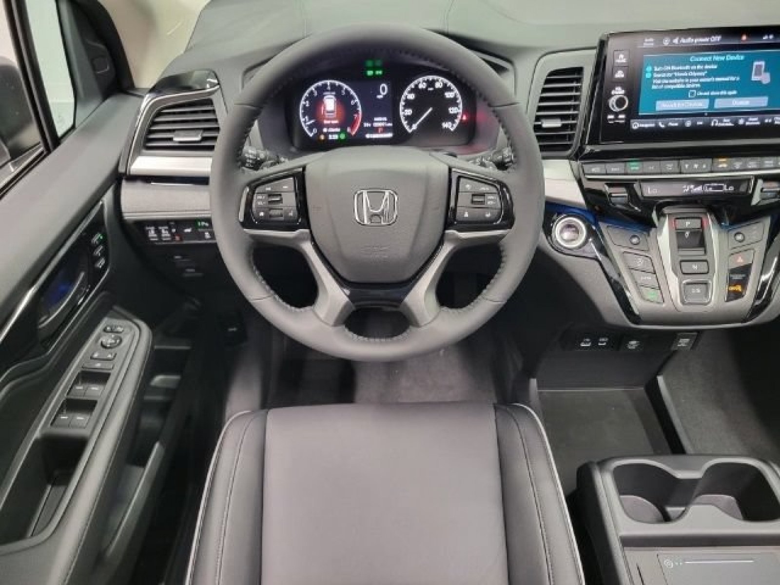New 2026 Honda Odyssey Touring image 4