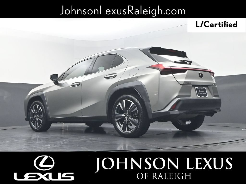 Certified 2021 Lexus UX 200 w/ Accessory Package (Z2) FWD image 17