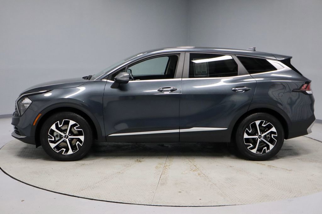Used 2023 Kia Sportage EX image 9