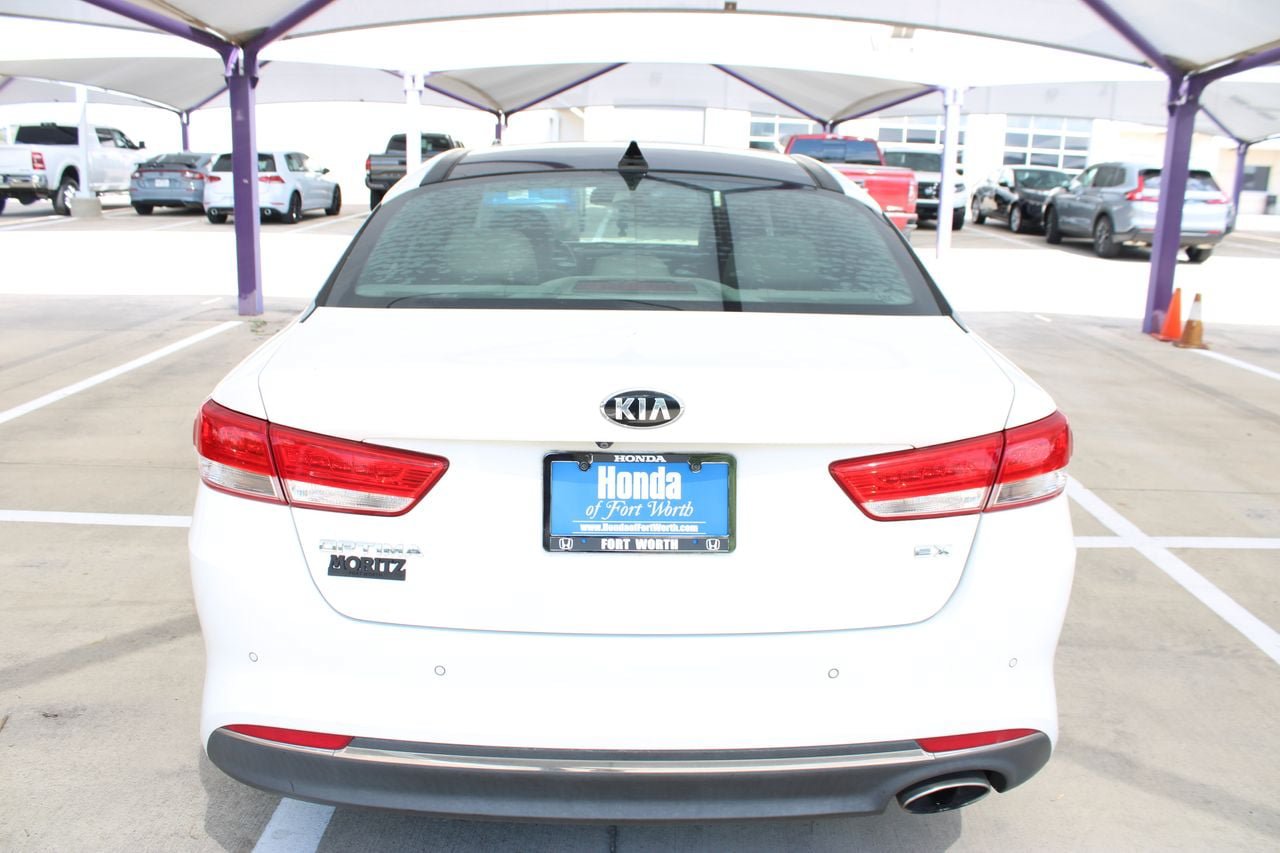 Used 2017 Kia Optima EX w/ Premium Package FWD image 4