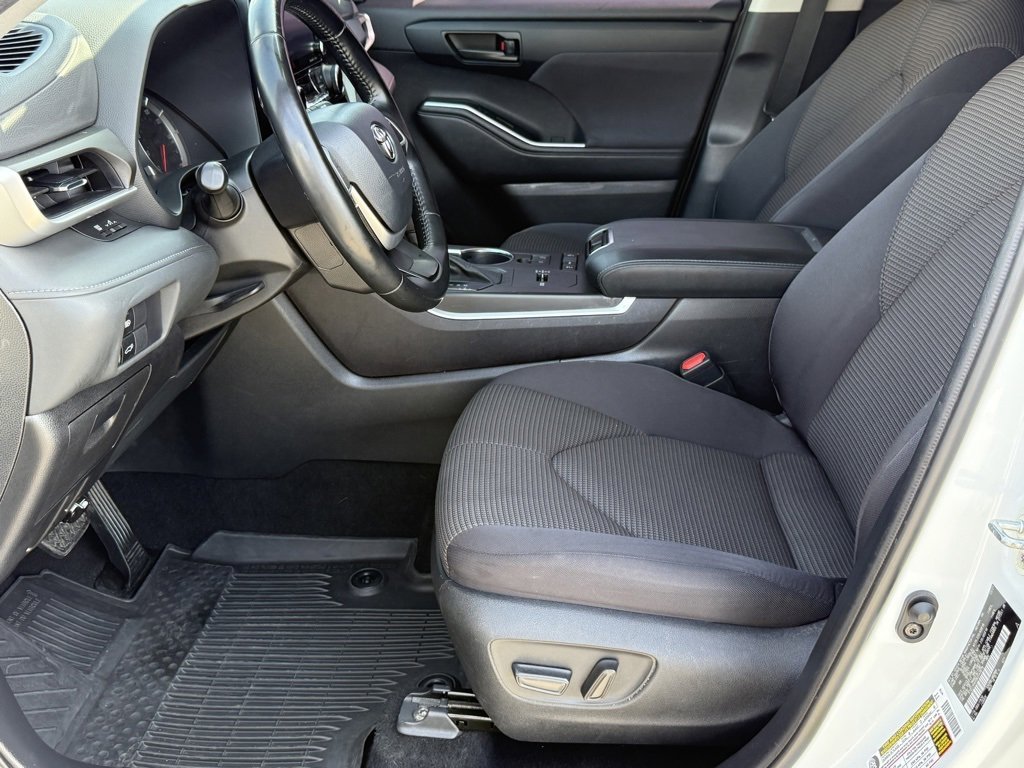 Certified 2022 Toyota Highlander LE image 19