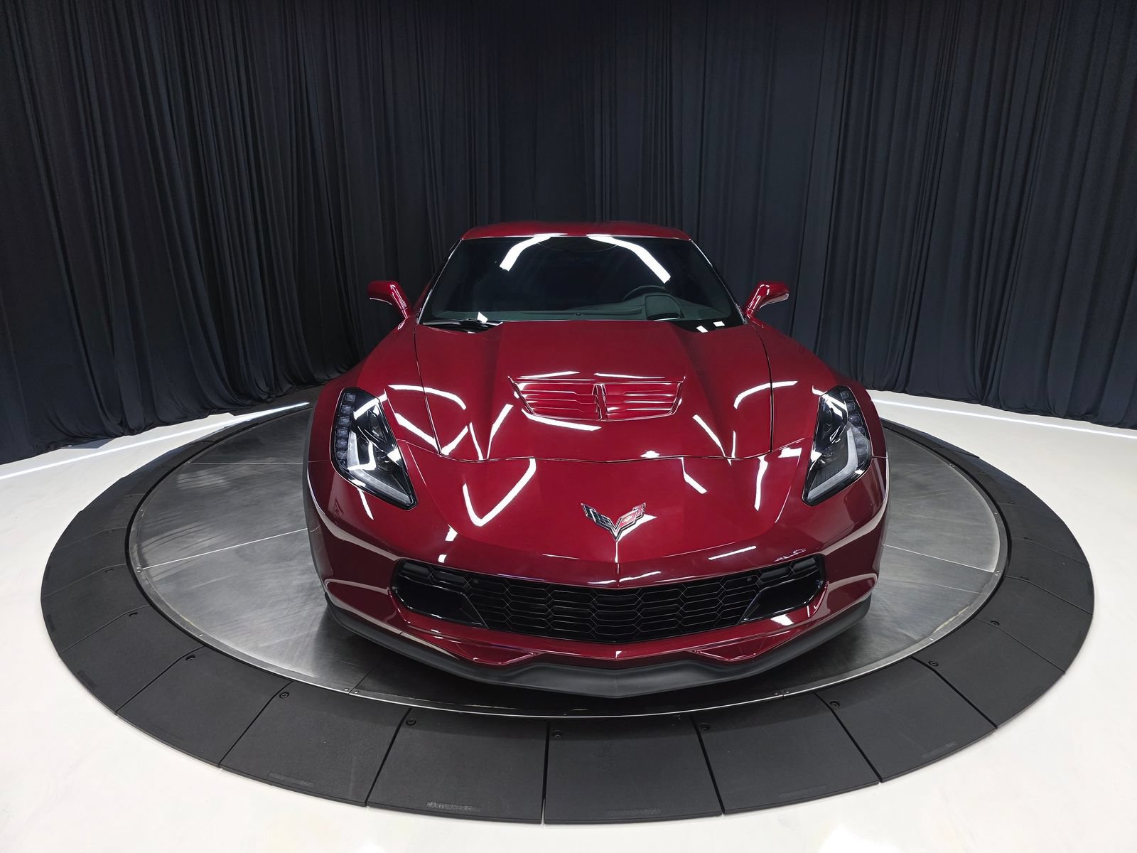 Used 2018 Chevrolet Corvette Z06 w/ Battery Protection Package RWD image 9