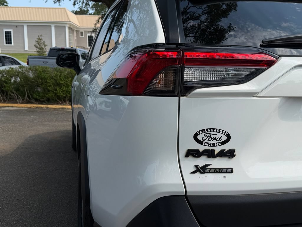 Used 2021 Toyota RAV4 LE FWD image 13
